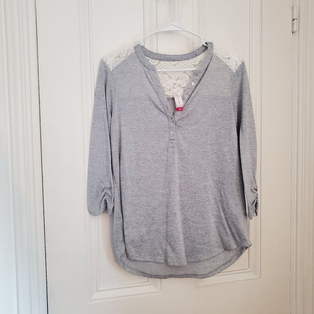 Quarter sleeve Blouse